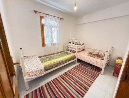 250 M Zum Meer In Ürkmez, Erschwinglicher Preis Zu Verkaufen 3 1 Wohnung Mit Garten