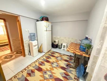 250 M Zum Meer In Ürkmez, Erschwinglicher Preis Zu Verkaufen 3 1 Wohnung Mit Garten