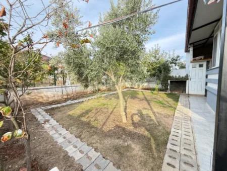4 1 Villa Mit Großem Garten Zu Verkaufen In Seferihisar Doğanbey Zentrum