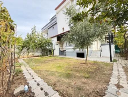 4 1 Villa Mit Großem Garten Zu Verkaufen In Seferihisar Doğanbey Zentrum