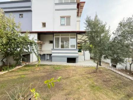 4 1 Villa Mit Großem Garten Zu Verkaufen In Seferihisar Doğanbey Zentrum