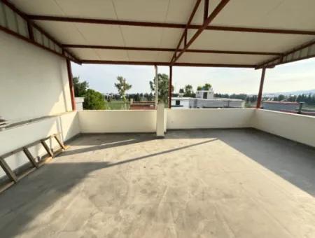 4 1 Villa Mit Großem Garten Zu Verkaufen In Seferihisar Doğanbey Zentrum
