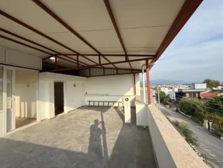 4 1 Villa Mit Großem Garten Zu Verkaufen In Seferihisar Doğanbey Zentrum