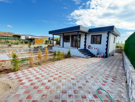 Freistehendes 2 1 Sommerhaus In Einem 300 M² Großen Garten Zu Verkaufen In Seferihisar Kavaklıdere