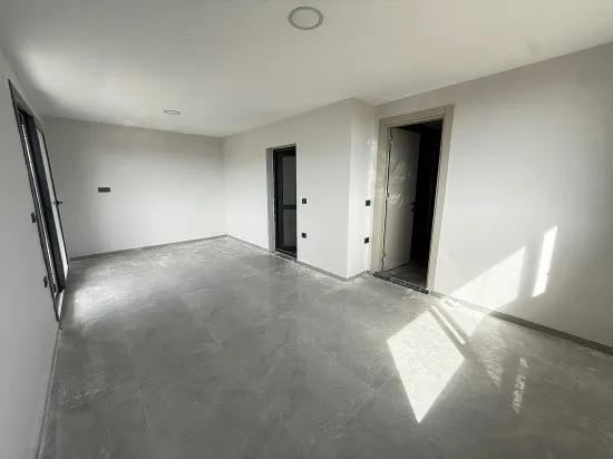 Seferihisar Doğanbey – Zu Verkaufen Neue 3+1 Duplex Villa – Großzügiger Garten