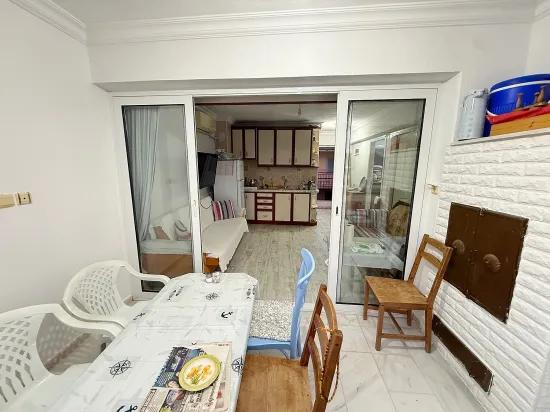 Seferihisar Ürkmez Im Zentrum Zum Verkauf 2+1 Zum Meer 200 Metre Wohnung
