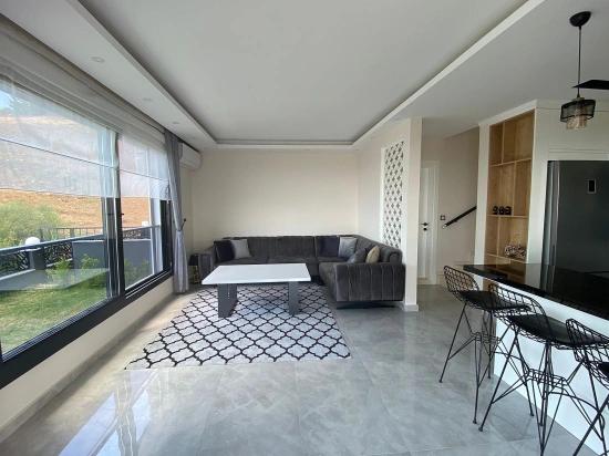 Freistehende Villa Mit 3+1 Schlafzimmern, Meerblick Und Pool In Seferihisar Doğanbey Zu Verkaufen