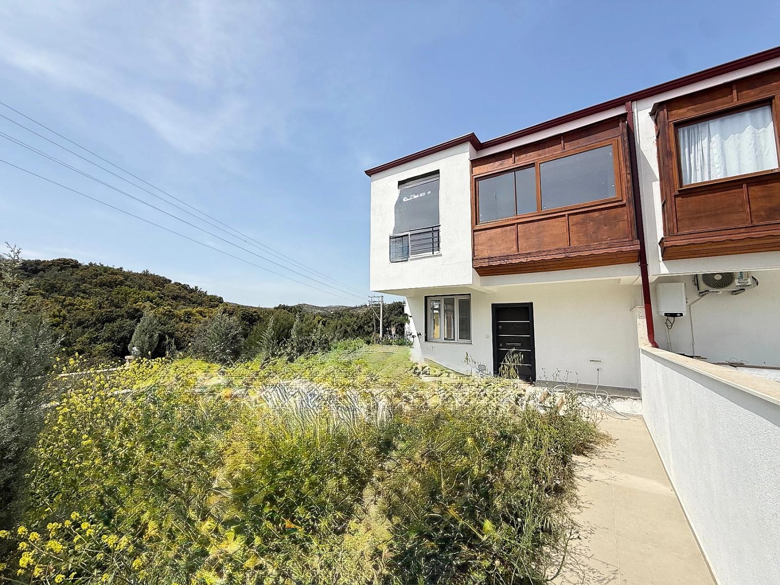 Spacious 3+1 Villa/Summer House For Sale At An Affordable Price In Doğanbey, Seferihisar