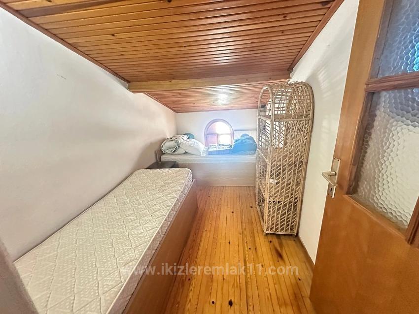 3+1 Detached Villa With Pool For Sale In Seferihisar Doğanbey