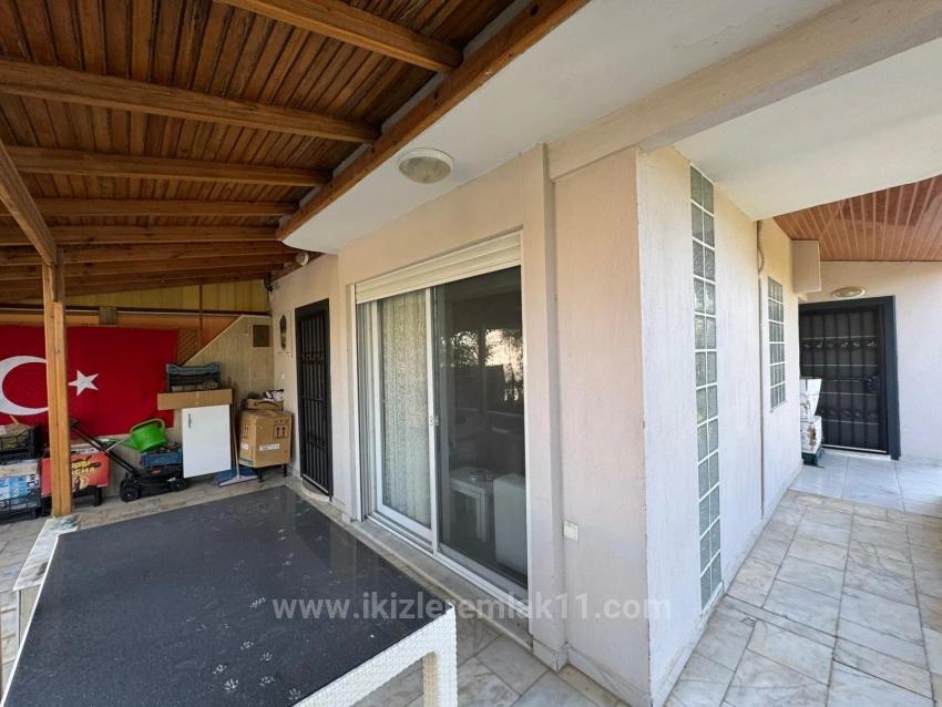 Seferihisar'cumhuriyet District, Meltem Tour Site 4+1 Villa For Sale By The Sea