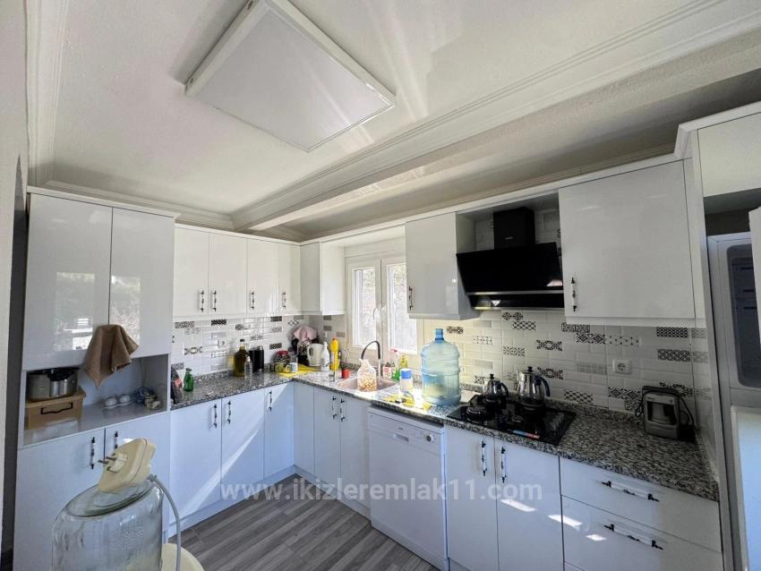 Seferihisar'cumhuriyet District, Meltem Tour Site 4+1 Villa For Sale By The Sea