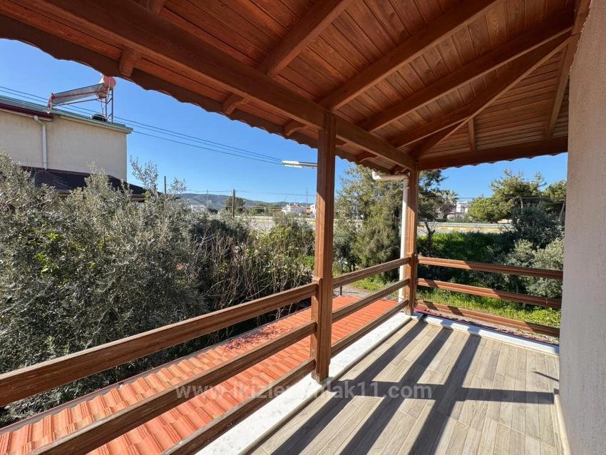 Seferihisar'cumhuriyet District, Meltem Tour Site 4+1 Villa For Sale By The Sea