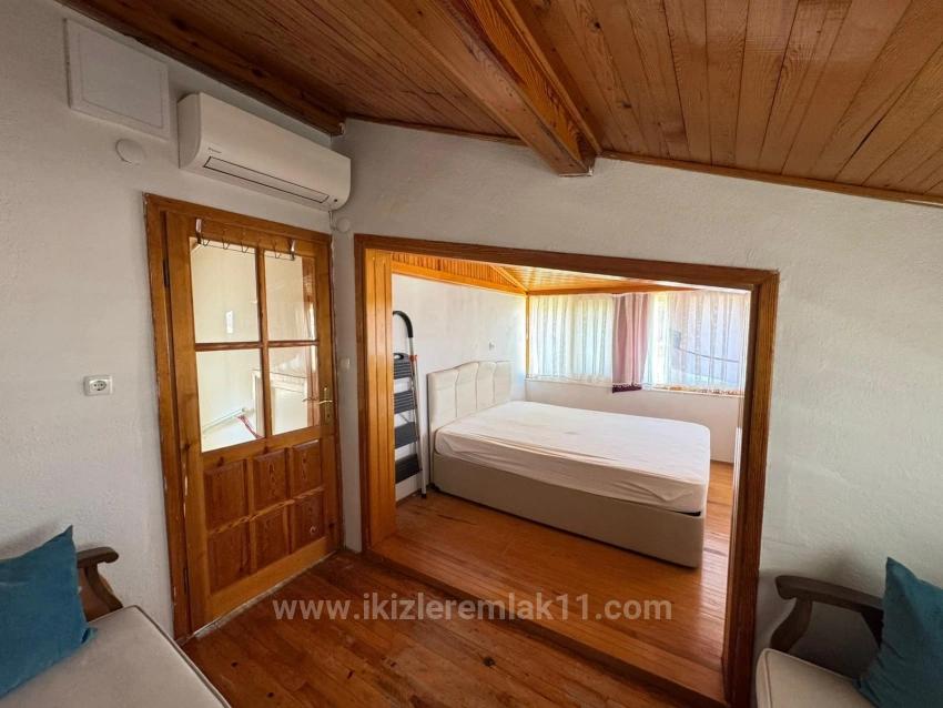 Seferihisar'cumhuriyet District, Meltem Tour Site 4+1 Villa For Sale By The Sea