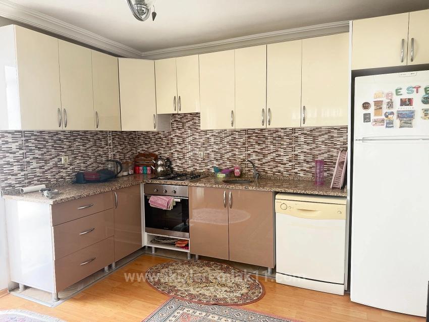 Spacious 2+1 Apartment For Sale On An Intermediate Floor In Ürkmez Center, Seferihisar