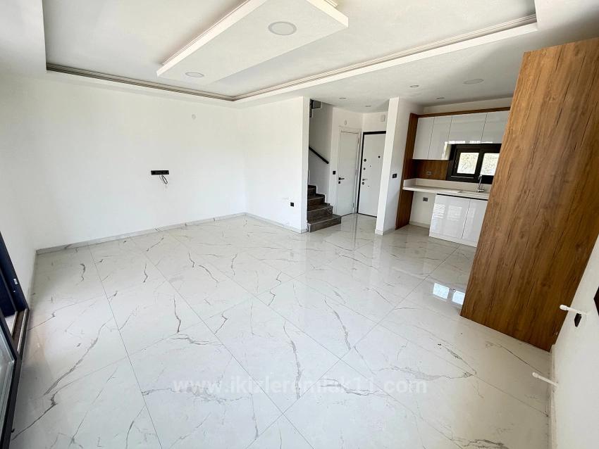 Brand New 3+1 Villa With Spacious Garden For Sale Near The Sea In Doğanbey, Seferihisar