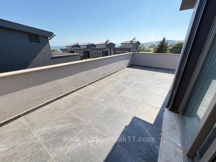 3+1 Ultra Luxury Villa For Sale With Sea View In Doğanbey