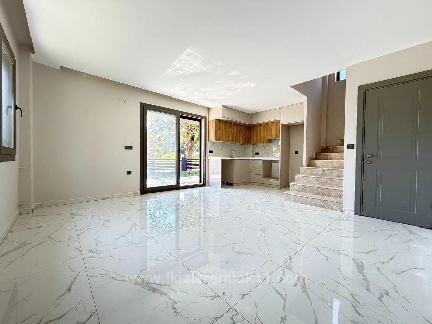 3+1 Ultra Luxury Villa For Sale With Sea View In Doğanbey