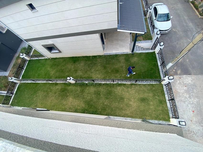 Garden Villa For Sale Near The Sea In Ürkmez Doğanbey, 2+1