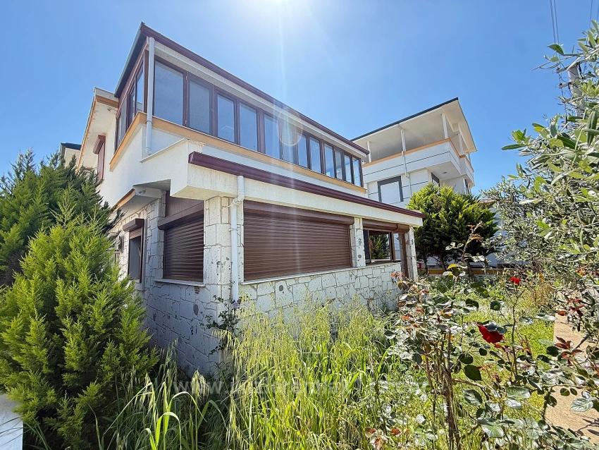 2+1 Fully Furnished Villa With Garden For Sale In Doğanbey, Seferihisar