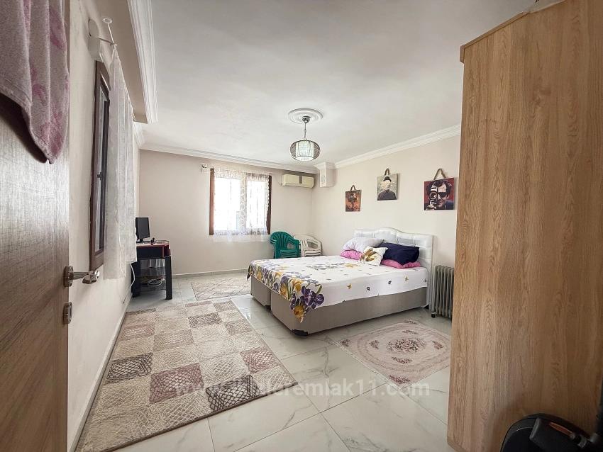 2+1 Fully Furnished Villa With Garden For Sale In Doğanbey, Seferihisar