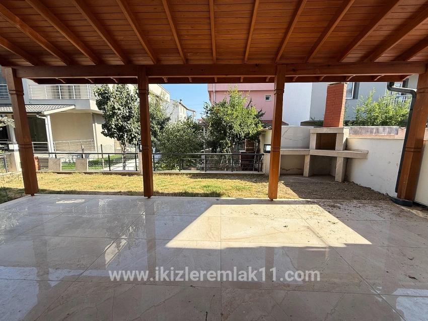 3+1 Bedroom Villa For sale in Cumhuriyet Nbh. Seferihisar Doğanbey - 160 m²