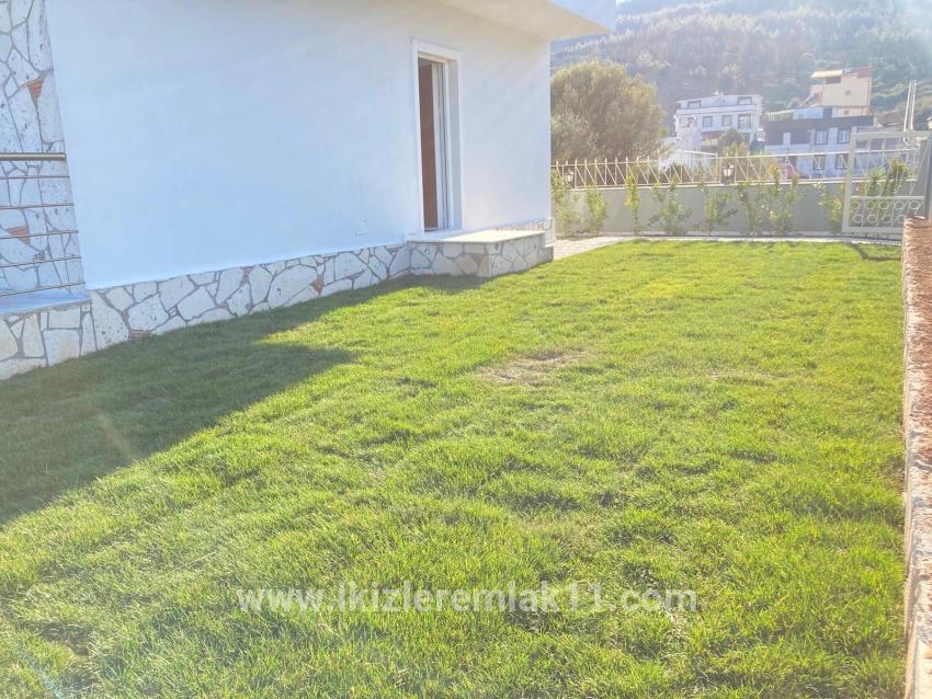 2+1 Bedroom Villa For sale in Atatürk Nbh. Seferihisar Doğanbey - 150 m²