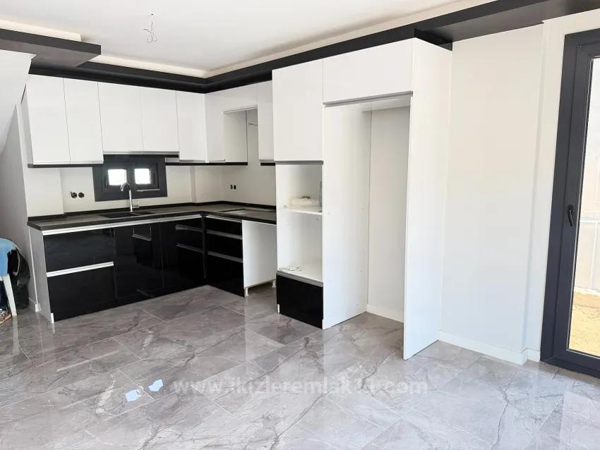 370 M2 Garden, Single Detached 3+1 Villa Near The Sea In Doğanbey