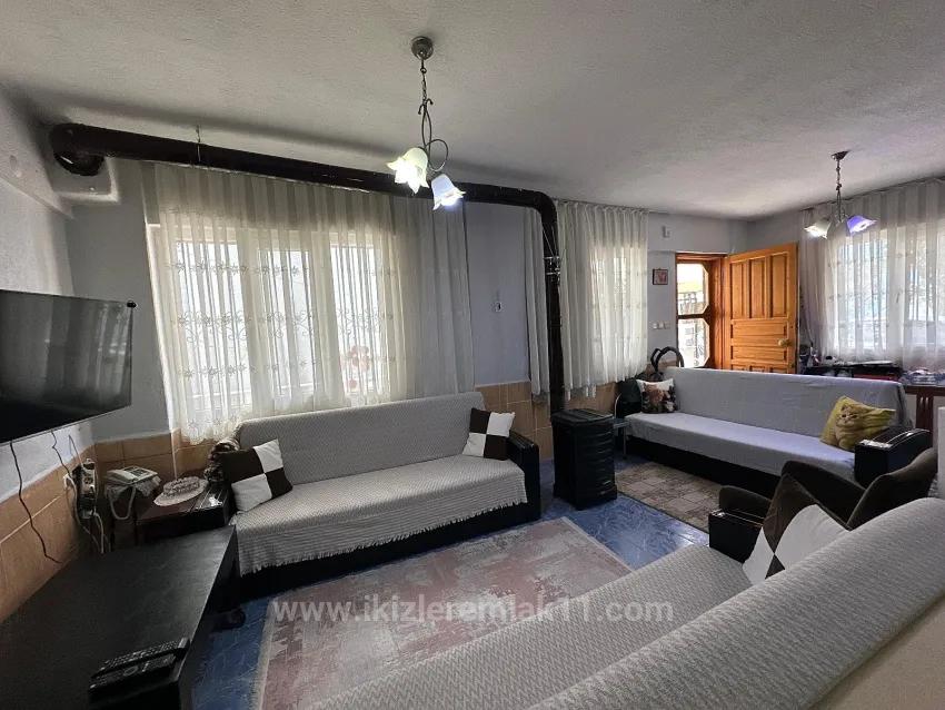 Seferihisar Doğanbey'de For Sale 4+1 500M From The Sea Villa
