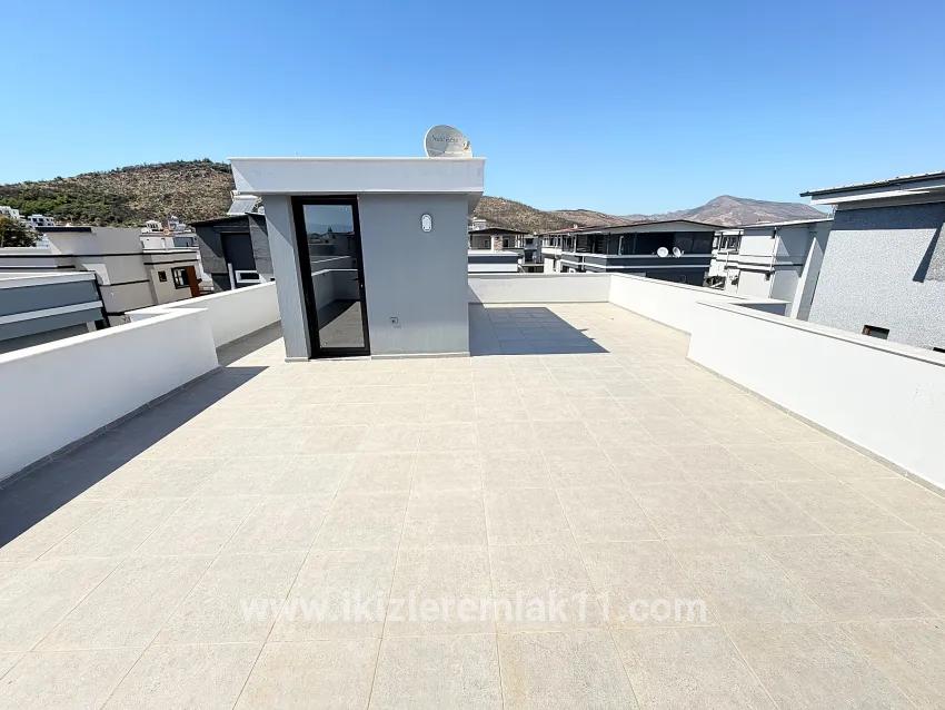 3+1 Bedroom Villa For sale in Cumhuriyet Nbh. Seferihisar Doğanbey - 300 m²