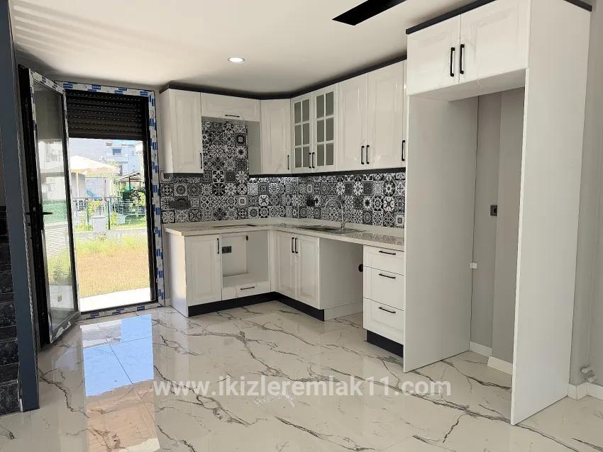 3+1 Bedroom Villa For sale in Cumhuriyet Nbh. Seferihisar Doğanbey - 300 m²