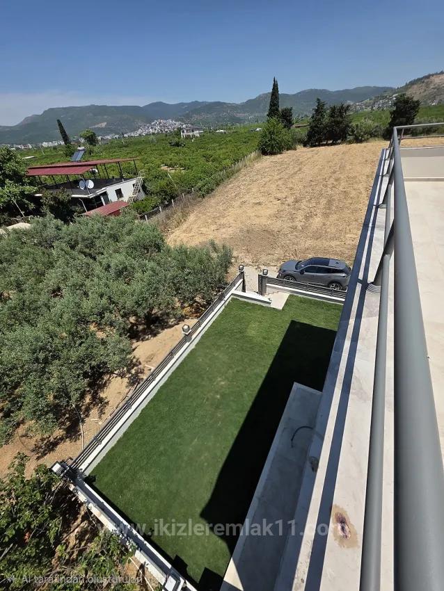 In Gümüldür İnönü Neighbourhood, 450 Metres To The Sea, Spacious Garden Zero 4+1!