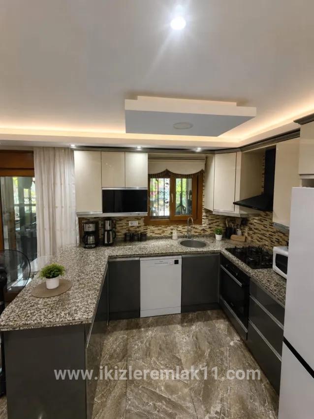 4+1 Bedroom Villa For sale in Gümüldür Fevzi Çakmak Nbh. Menderes Gümüldür - 170 m²