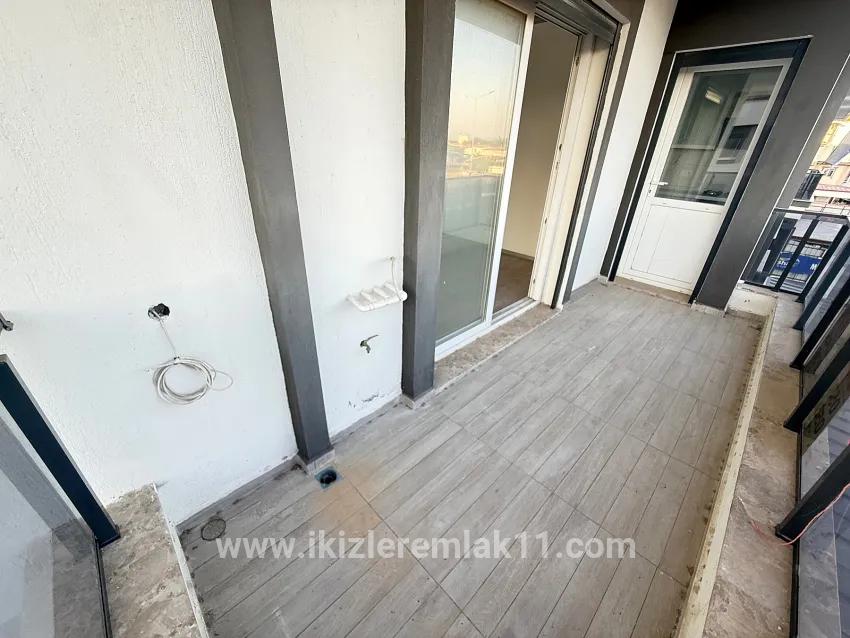 Seferihisar Ürkmez'de Zero 4+1 Duplex Lift Otoparklı To the sea 400 m
