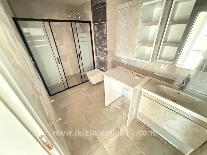 Seferihisar Ürkmez'de Zero 4+1 Duplex Lift Otoparklı To the sea 400 m
