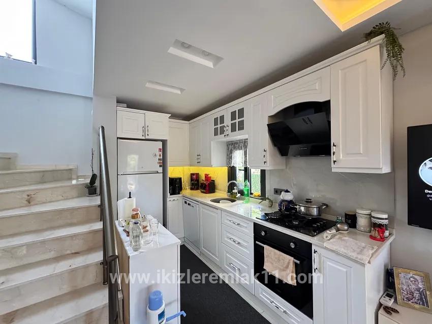 For sale In Seferihisar Doğanbey 3+1 spacious garden duplex summer house