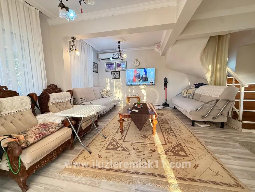 4+1 Bedroom Detached house For sale in Bengiler Nbh. Seferihisar Ürkmez - 210 m²