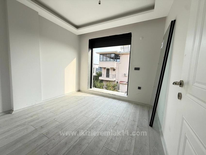 3+1 Detached Villa With Garden For Sale In Seferihisar Doğanbey Center