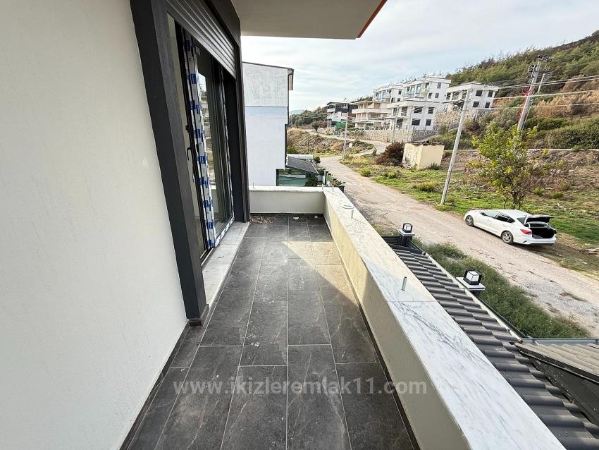 3+1 Detached Villa With Garden For Sale In Seferihisar Doğanbey Center