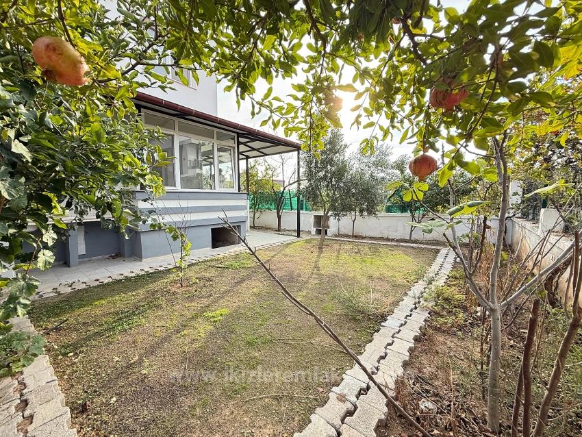 4+1 Villa With Large Garden For Sale In Seferihisar Doğanbey Center