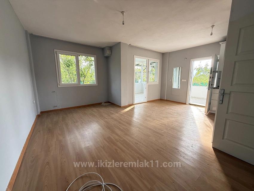 4+1 Villa With Large Garden For Sale In Seferihisar Doğanbey Center