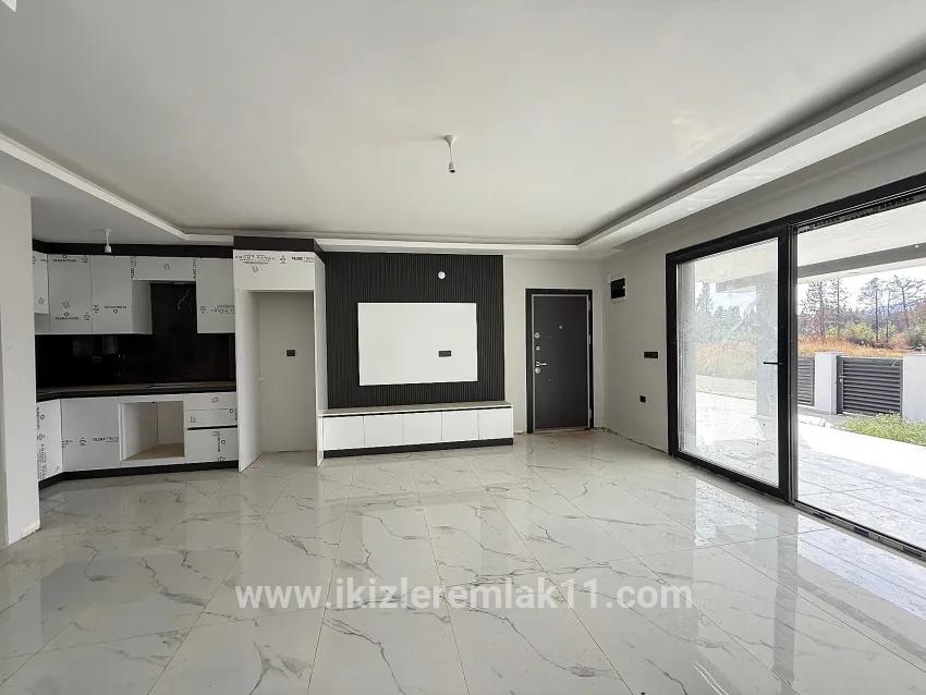 3+1 Bedroom Villa For sale in Cumhuriyet Nbh. Seferihisar Doğanbey - 180 m²