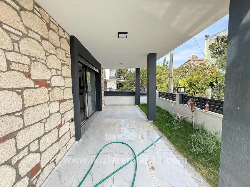 3+1 Bedroom Summerhouse For sale in Cumhuriyet Nbh. Seferihisar Doğanbey - 180 m²