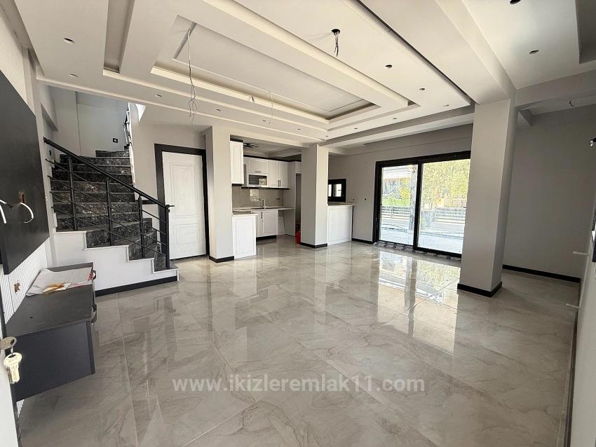 3+1 Detached Villa With A Brand New Garden For Sale In Seferihisar Doğanbey