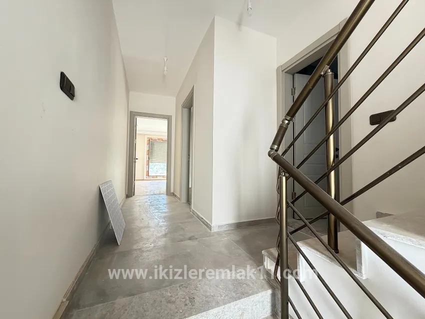 3+1 Bedroom Villa For sale in Mersin Alanı Nbh. Seferihisar Ürkmez - 200 m²