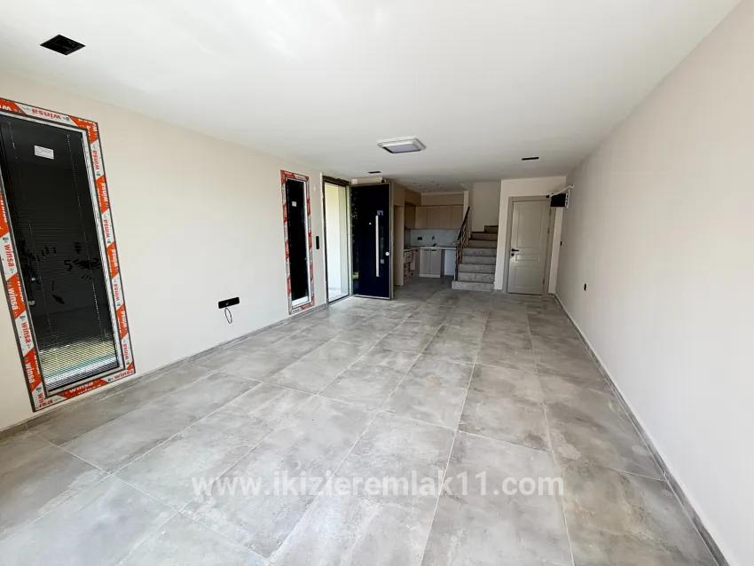3+1 Bedroom Villa For sale in Mersin Alanı Nbh. Seferihisar Ürkmez - 200 m²
