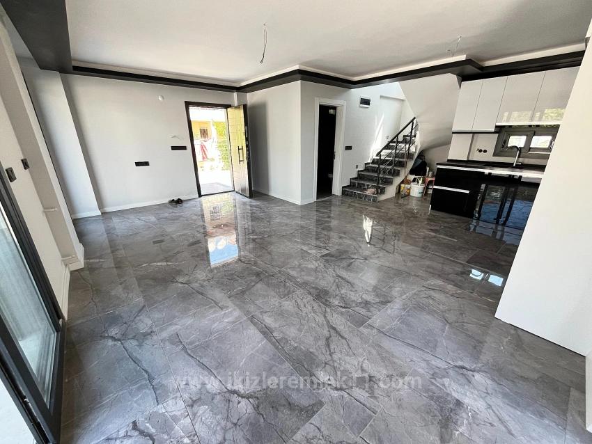 3+1 Bedroom Villa For sale in Atatürk Nbh. Seferihisar Doğanbey - 390 m²