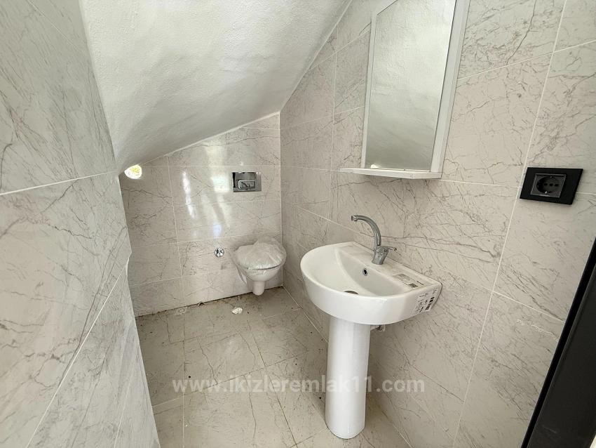 2+1 Duplex Summer House With Large Garden And Sea View For Sale In Seferihisar Doğanbey