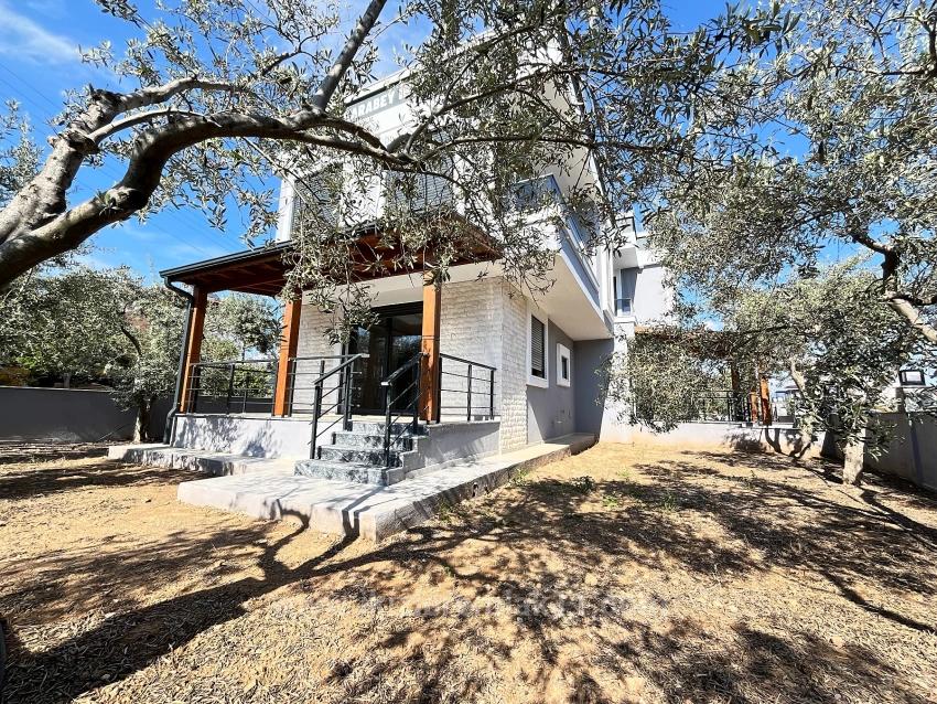 Brand New Detached 3+1 Villa With Large Garden For Sale In Seferihisar Doğanbey