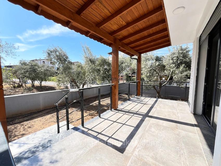 Brand New Detached 3+1 Villa With Large Garden For Sale In Seferihisar Doğanbey