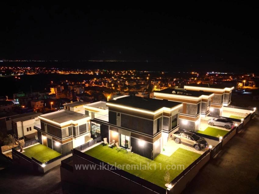 Single Detached House For Sale In Seferihisar Doğanbey With Large Garden And Panoramic Sea View